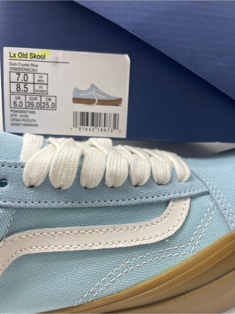 Vans WMNS Sz 8.5  Lx Old Skool Gum Crystal Blue VN000D56CAU Sneakers